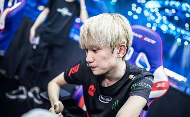 转型并非否 转型并非否